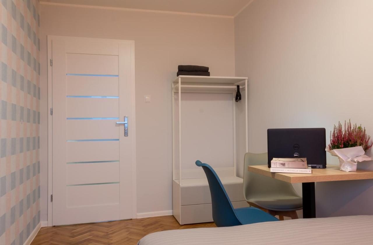 Initium Rooms - Pokoje Na Wynajem - Obroncow Wybrzeza 4D グダニスク エクステリア 写真